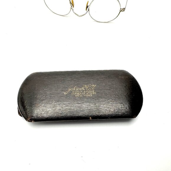 Victorian Engraved Spectacles in Original Case — Eighth Avenue NYC Optician —EUC main image 9